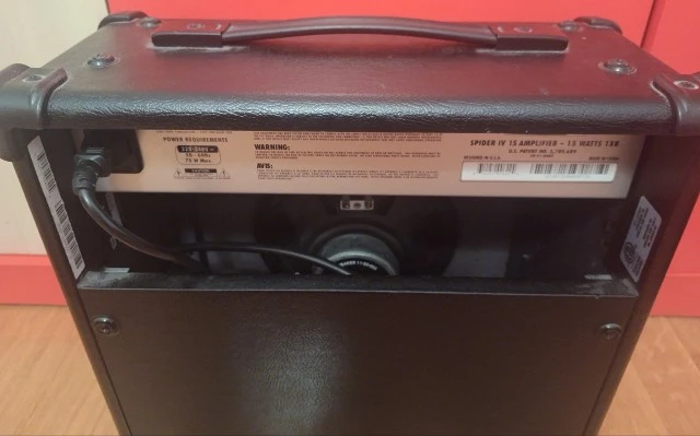 Line6 Spider IV 15