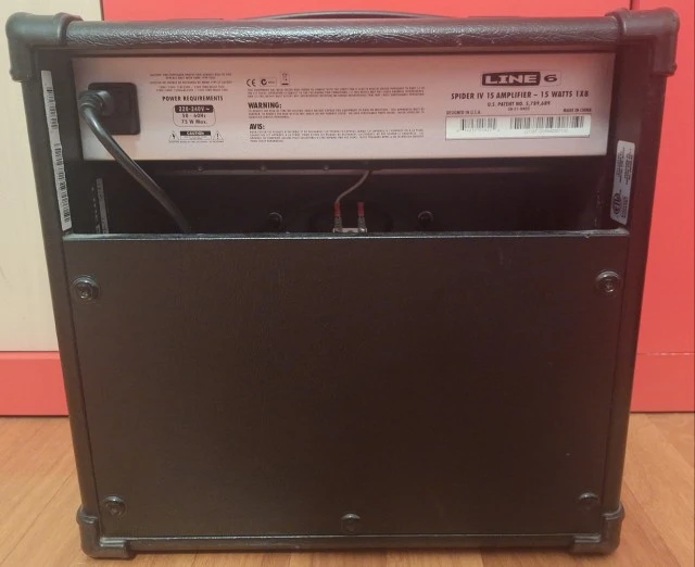 Line6 Spider IV 15