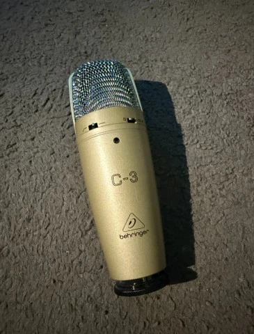 Behringer C-3