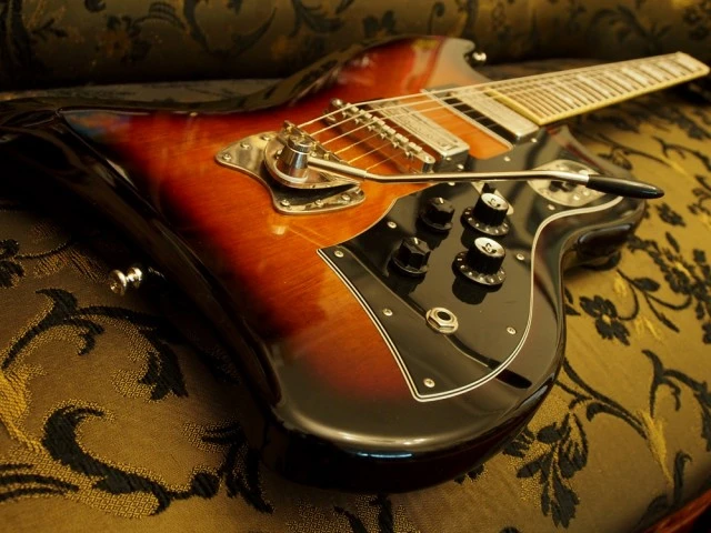 GUILD S-200 T-Bird