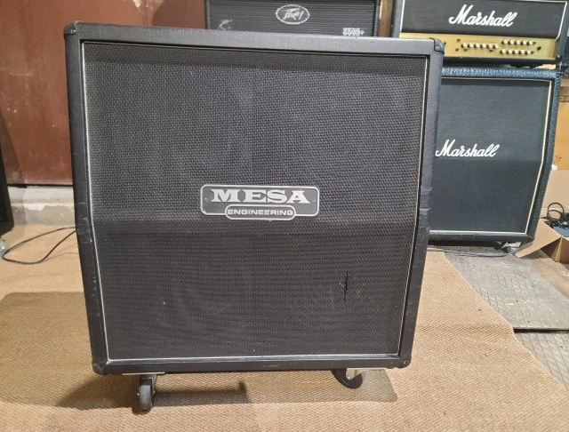 1996 Mesa Boogie 4x12 Traditional guitar cabinet