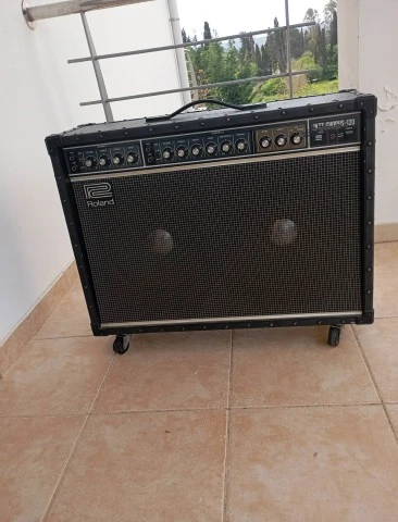 Roland JC-120 Jazz Chorus combo