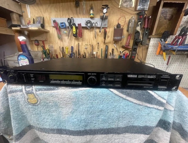 Yamaha spx 990