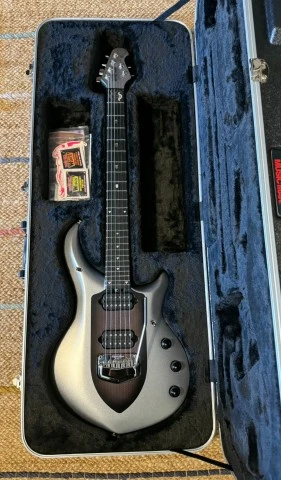 Ernie Ball Music Man John Petrucci Signature Majesty 6 