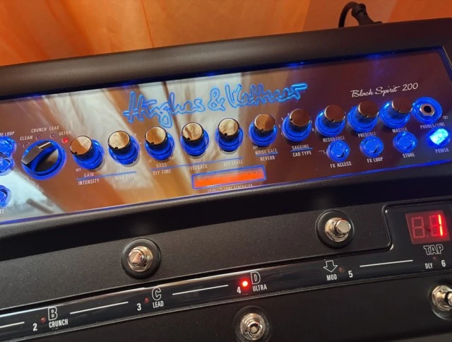 Hughes &amp; Kettner Blackspirit 200 Floor