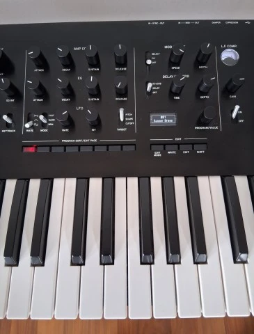 Korg Prologue 16