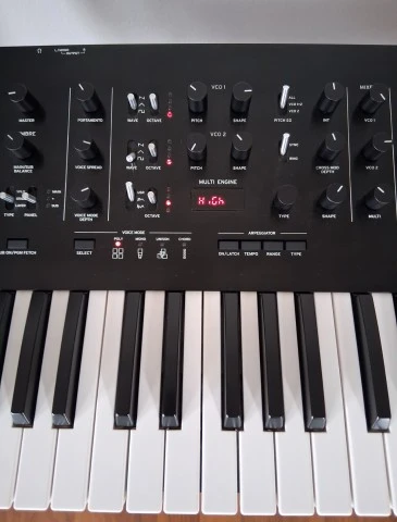 Korg Prologue 16