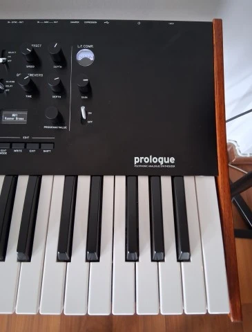 Korg Prologue 16