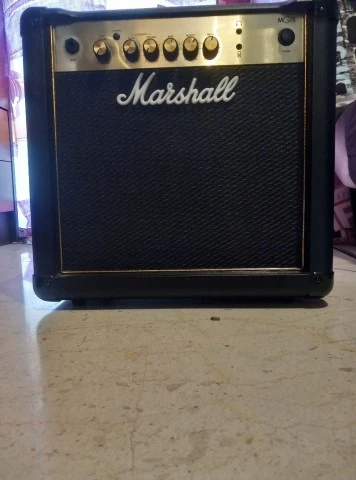 Ενισχυτής Ηλεκτρικής Κιθάρας (Marshall MG15G)