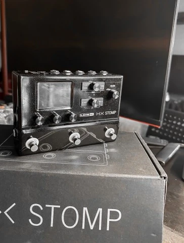 Line 6 Hx Stomp and Case bundle