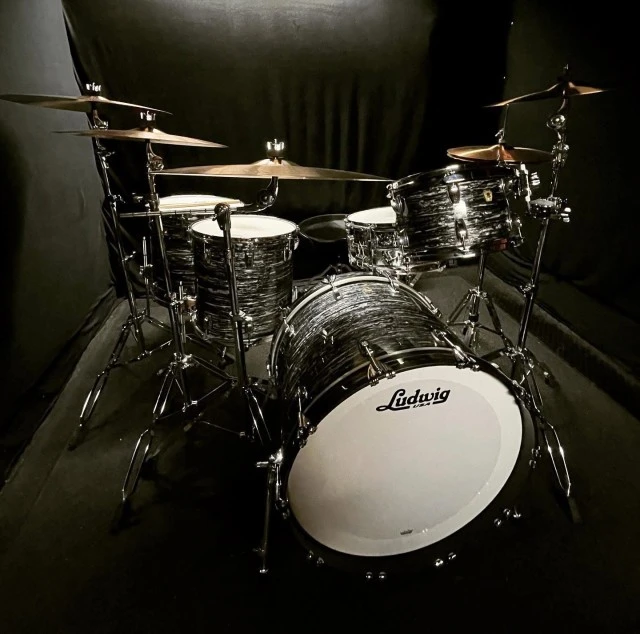 LUDWIG CLASSIC MAPLE BLACK OYSTER