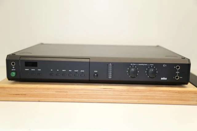 ΚΑΣΕΤΟΦΩΝΟ BRAUN C- 1