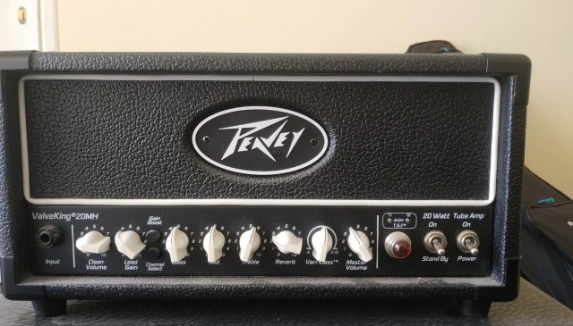 Πωλείται Peavey ValveKing 20 MH και Harley Benton G112 