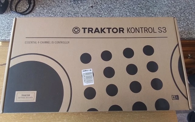 Native Instruments  Traktor control S3