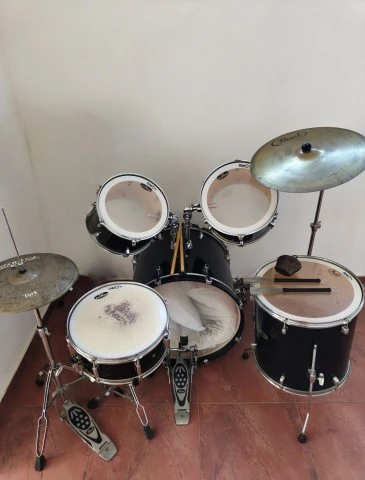 Pearl forum series drums 2010+ride