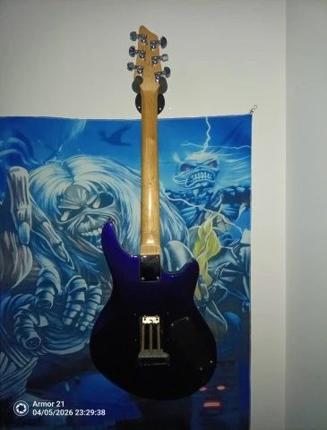 Washburn BT4 σε άριστη κατάσταση 