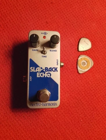 EHX Slap back echo 