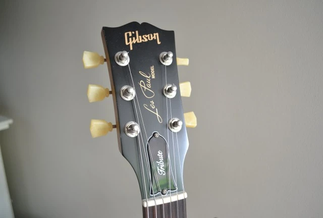 Gibson Les Paul Tribute 