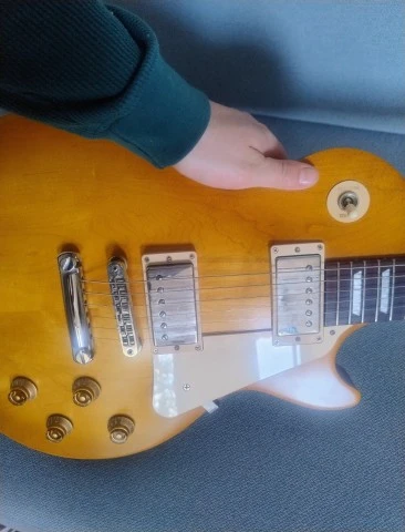 Gibson Les Paul Tribute 