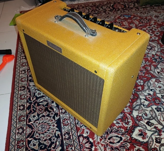 Fender Blues Junior Lacquered Tweed