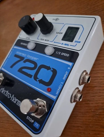Πωλείτε ehx 720 stereo looper
