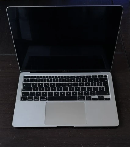 ΠΩΛΕΙΤΑΙ MacBook Air M1 ΣΕ ΑΡΙΣΤΗ ΚΑΤΑΣΤ