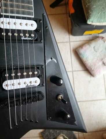 Jackson JS32T Rhoads - Satin black