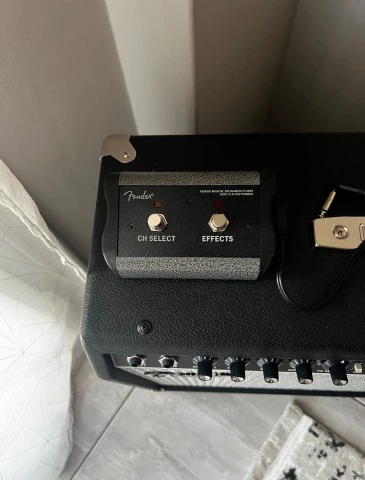 Fender champion 100 V2