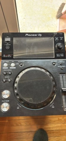 2 Pioneer XDJ 700
