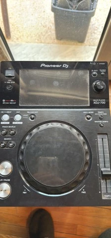 2 Pioneer XDJ 700