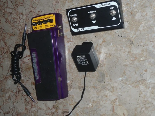 DIGITECH JIMI HENDRIX &amp; ποδοδιακοπτη