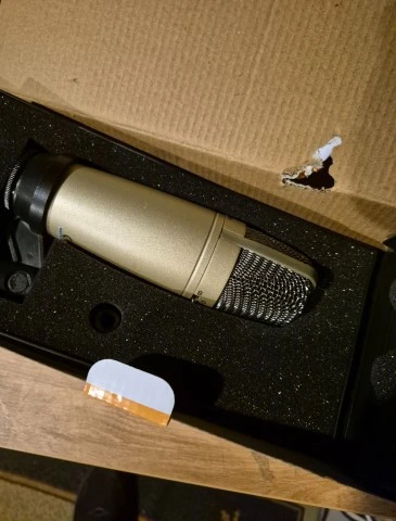 Behringer c3