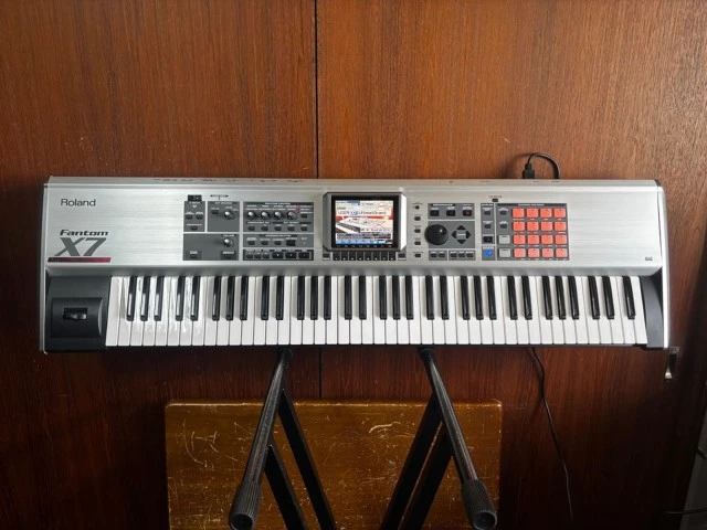 roland fantom x7
