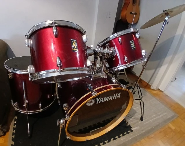 Yamaha rydeen drumset με λαστιχα σιγασης