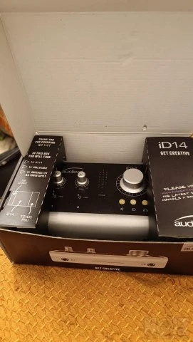 Audient id14mk1 50€ για ανταλλακτικά