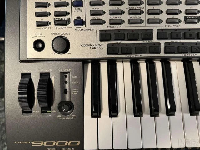 YAMAHA PSR 9000