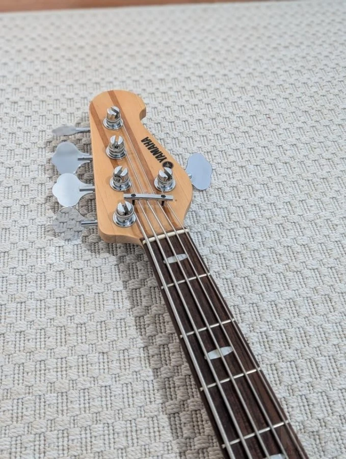 Yamaha BB1025X