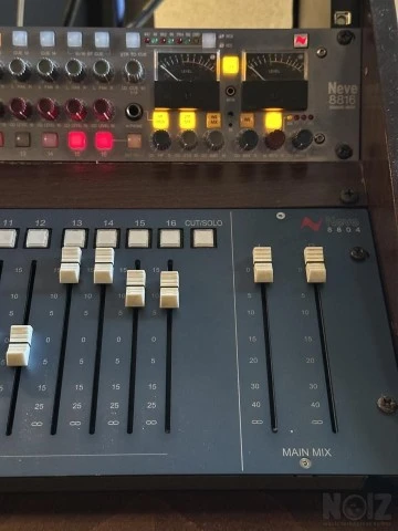 AMS Neve 8816 Summing &amp; Neve 8804 Fader 