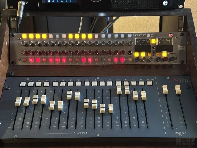 AMS Neve 8816 Summing &amp; Neve 8804 Fader 