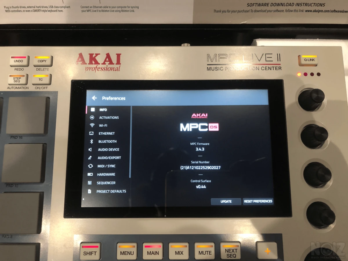 その他 AKAI mpc live 2 retro edition hqdefault.jpg
