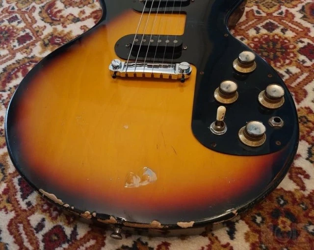 1970’s MIJ Sunburst Gibson Melody Maker 