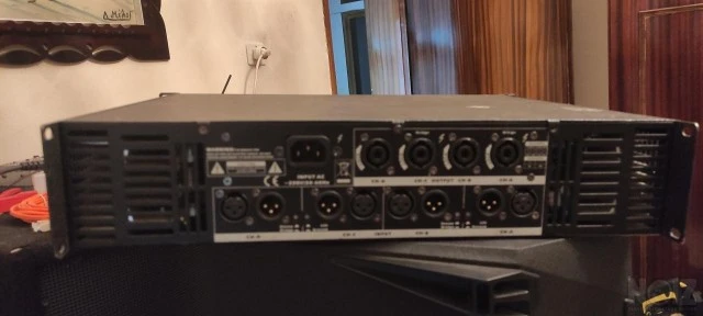 the t.amp TSA 4-700