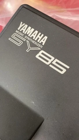 ΥΑΜΑΗΑ  SY85  SYNTH