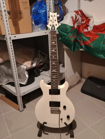 PRS SE Santana μαζι με θήκη 
