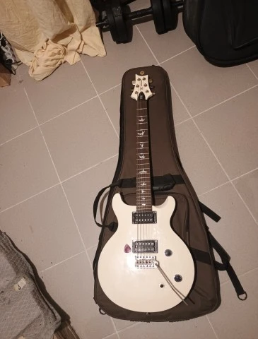 PRS SE Santana μαζι με θήκη 