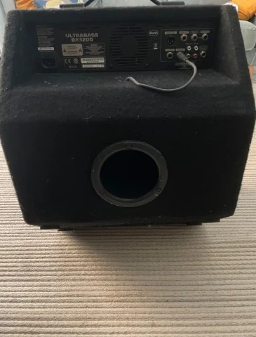 Behringer Ultrabass BX1200