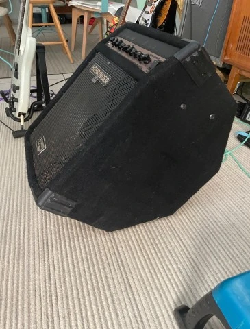 Behringer Ultrabass BX1200