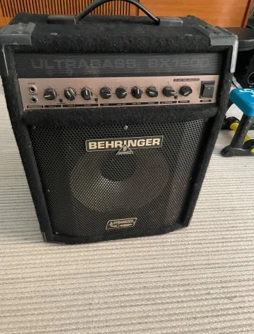 Behringer Ultrabass BX1200