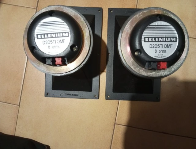 selenium d 205 ti omf 8 ohm 150w