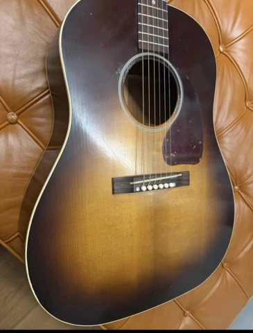 Gibson j45 Murphy Lab light aged 